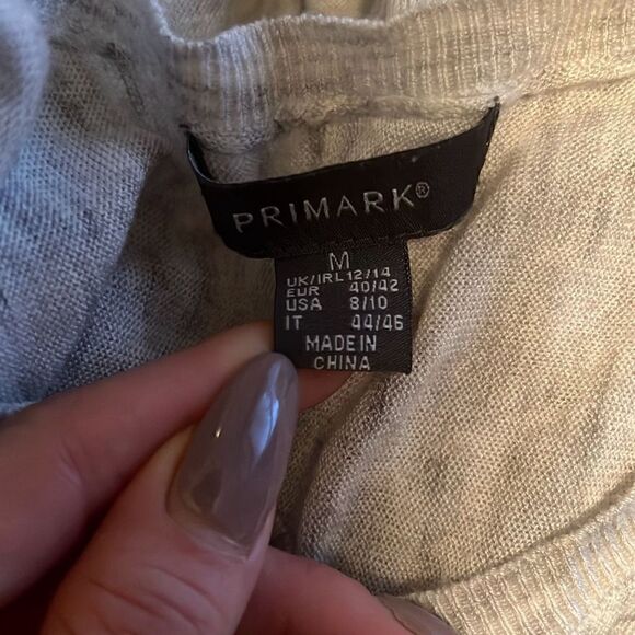 Primark Women's Gray High Low Hem Side Vent V-Neck Long Sleeve Top - Picture 6 of 7